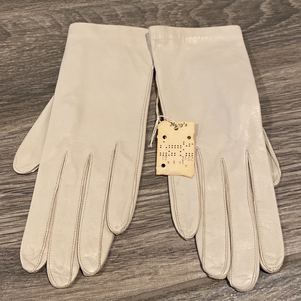 Vintage New Old Stock Macys Own Brand Womens Leather Gloves 712